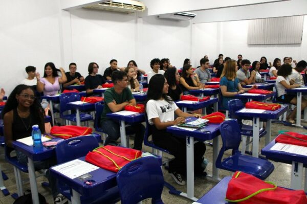 Cursinho Pré-vestibular Municipal de Arapongas retorna aulas e conta com novidades para 2024
