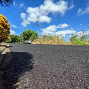 Prefeito de Rolândia confere revitalização asfáltica na cidade