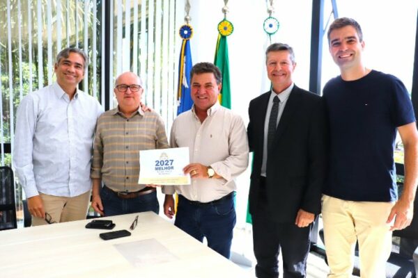 Reunião apresenta projeto para fortalecer setor moveleiro de Arapongas
