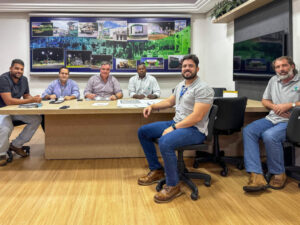 Prefeito Toledo faz reunião com equipe Regional do IDR Paraná e da Seab
