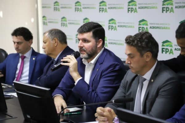 Pauta anti-invasão vai transformar Abril Vermelho em “Abril Verde e Amarelo”, afirma Lupion