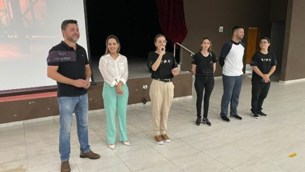 Departamento de Cultura de Jandaia comemora dia da arte e dança