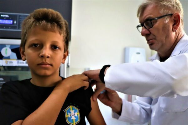 Prefeitura de Arapongas aplicou mais de 1.200 doses de vacinas durante o Dia “D”