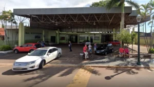 Homem é hospitalizado após ser esfaqueado em rodoviária de Sabáudia