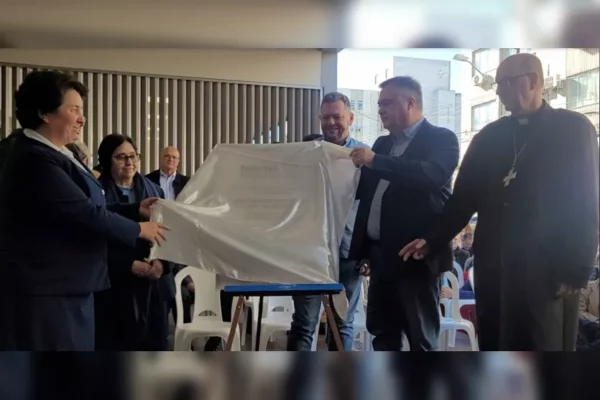 Beto Preto inaugura novo Pronto-Socorro do Hospital da Providência em Apucarana