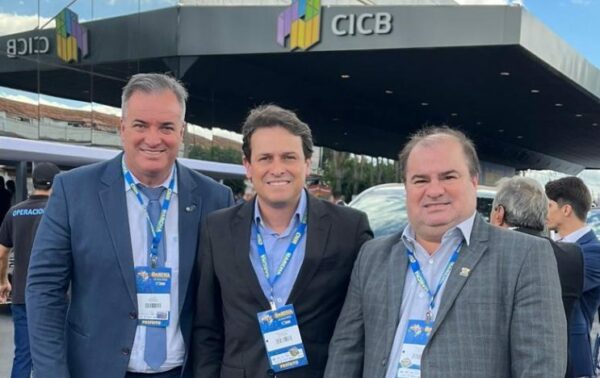 Prefeitos da Amuvi comemoram prorrogação da desoneração da folha de pagamento