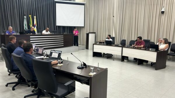 Câmara de Apucarana aprova projetos do Executivo em sessões extraordinárias
