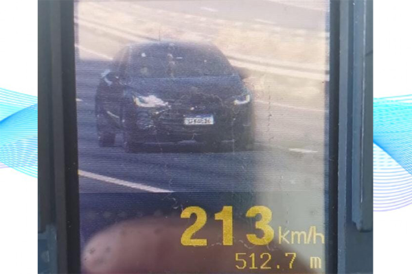 PRF flagra veículo a 213 km/h em Tibagi