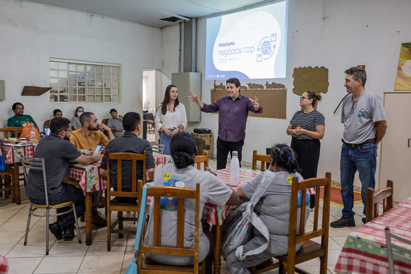 Diagnóstico na Cocap vai nortear projeto nacional de empreendedorismo na reciclagem de Apucarana