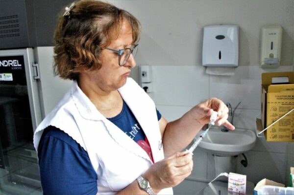 Acompanhe o cronograma de vacinação contra a gripe e dengue em Arapongas