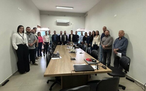 Prefeitura de Arapongas é sede de reunião técnica com o Tribunal de Contas