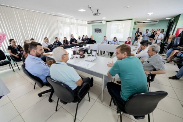 Apucarana realiza “feirão de empregos” para trabalhadores com mais de 50 anos