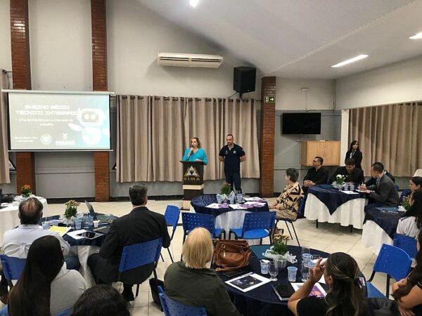 Semude Arapongas participa de encontro para fomentar mercado de trabalho