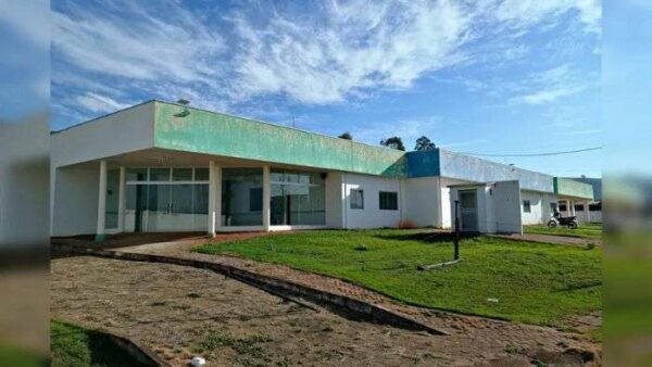 13 cidades no Norte e Norte Pioneiro vão ter obras da saúde retomadas