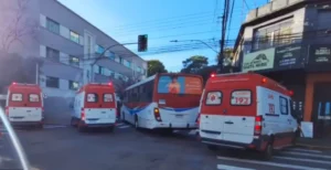 Idosa é atropelada por ônibus em cruzamento de Arapongas