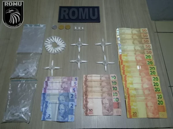 Casal é preso em Arapongas e drogas são encontradas escondidas em telhado de casa
