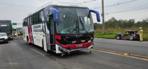 Ônibus da Prefeitura de Apucarana se envolve em acidente com morte