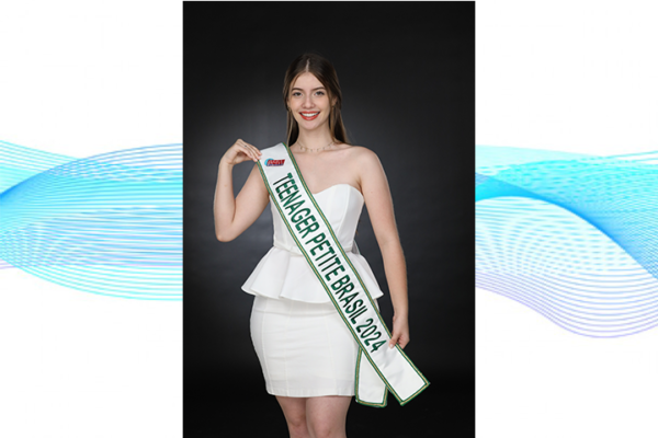 Araponguense Maria Eduarda Berbert , conquista o título de Miss Teenager Petite World na Guatemala