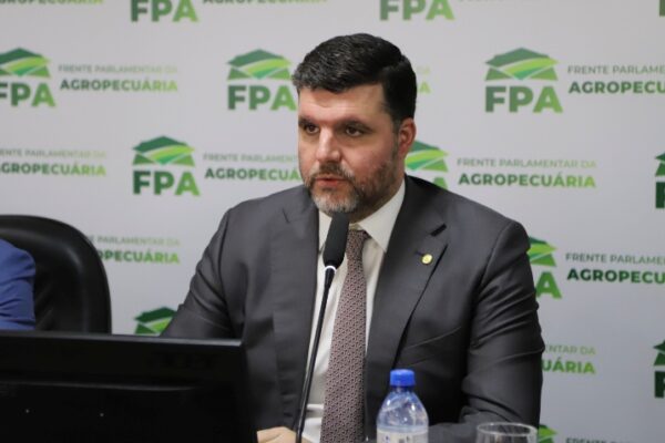 Pedro Lupion apresenta projeto para garantia de segurança jurídica aos produtores rurais