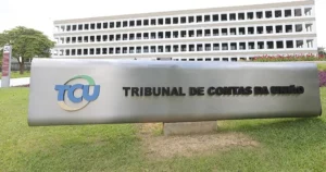 Lista de contas irregulares do TCU isenta candidatos da região