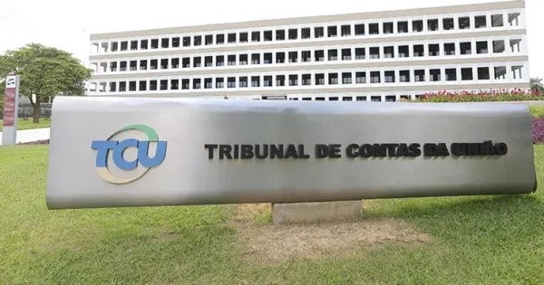 Lista de contas irregulares do TCU isenta candidatos da região