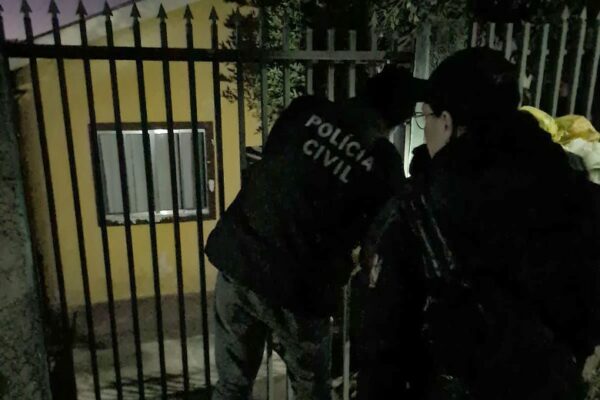 Policia Civil PR e Polícia Federal  prendem 12 pessoas foragidas por estelionato no Paraná