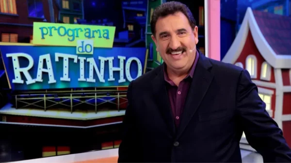 Apresentador Ratinho participa de carreata de Rafael Cita em Arapongas