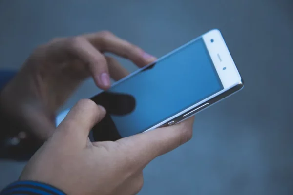 Amizade virtual vira caso de estelionato em Sabáudia; entenda o caso