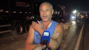 Caminhoneiro se emociona ao falar sobre acidente na BR-116: “Dói na alma”
