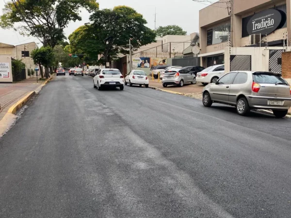 Apucarana finaliza pacote de R$ 5,5 milhões em recape asfáltico