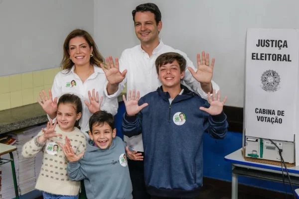 Eduardo Pimentel é eleito o novo prefeito de Curitiba