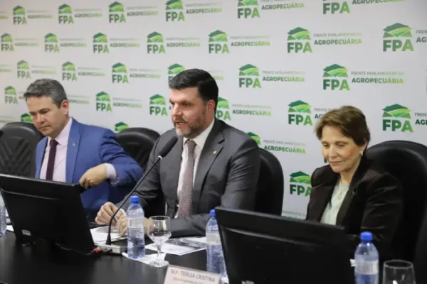 Pedro Lupion demonstra preocupação com decreto do governo Lula sobre incêndios