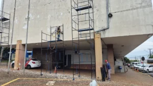 Fachada da Prefeitura de Apucarana vai ganhar nova pintura