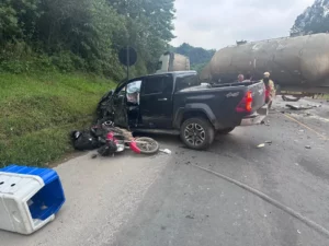 Motorista sem CNH causa acidente no Paraná