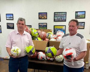 Secretaria de Esporte de Arapongas recebe novo material esportivo para atividades de rendimento