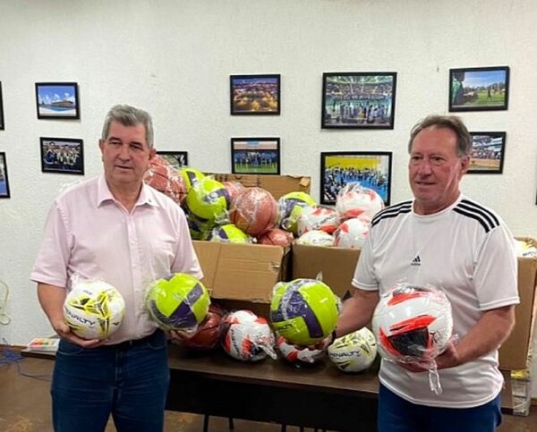 Secretaria de Esporte de Arapongas recebe novo material esportivo para atividades de rendimento