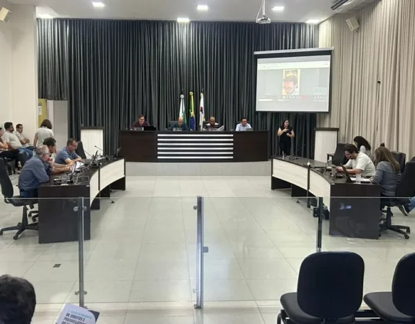 Câmara aprova orçamento de R$ 644,5 milhões de Apucarana para 2025