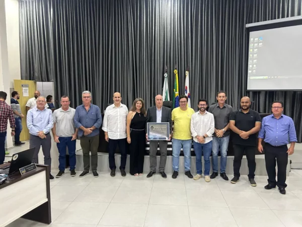 Câmara de Apucarana homenageia ex-secretário de Obras