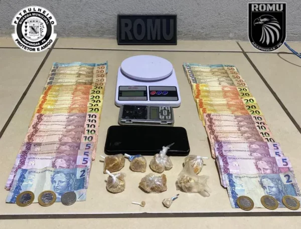 Mulher é presa pela GM de Arapongas por tráfico de drogas