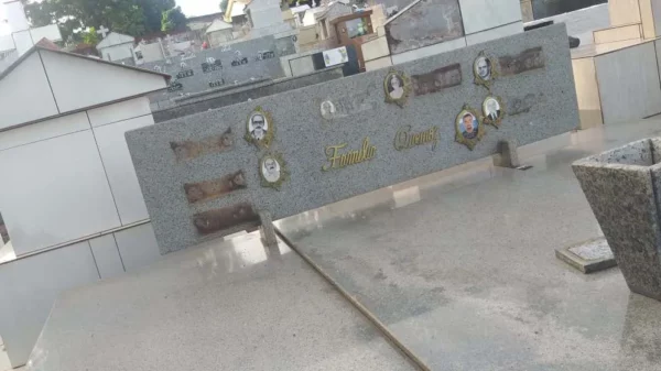 Cemitério de São João do Ivaí é alvo de furto de placas de bronze