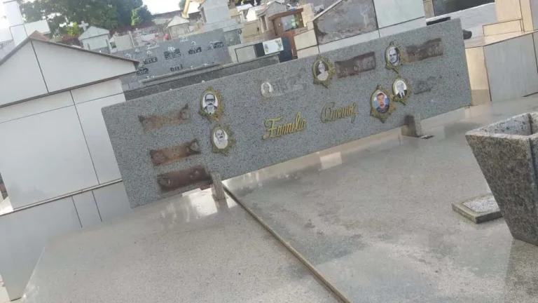 Cemitério de São João do Ivaí é alvo de furto de placas de bronze