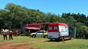 Jovem morre durante manutenção de colheitadeira no Sudoeste do PR