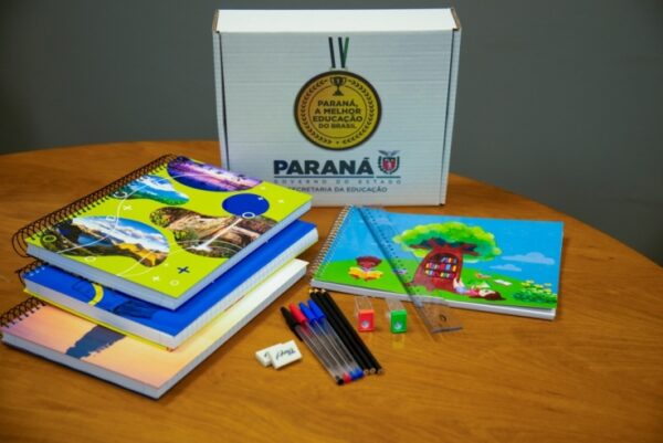 Governo inicia entrega de kits de materiais que atenderão alunos da rede estadual em 2025