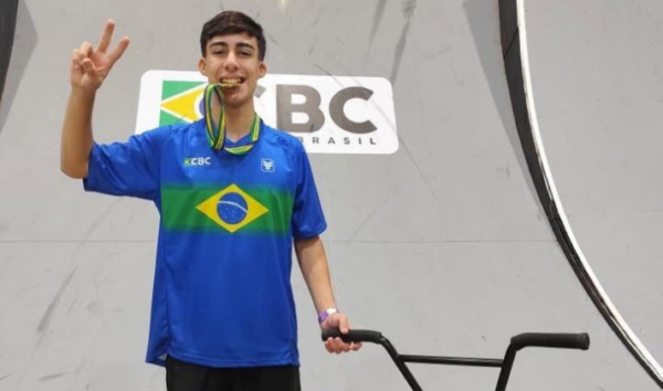 Atleta de Arapongas é Bicampeão Brasileiro de BMX