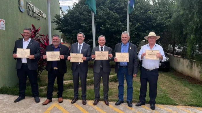 Justiça Eleitoral de Faxinal realiza diplomação de prefeitos, vices e vereadores eleitos
