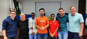 Atletas de elite participam do lançamento da “28 de Janeiro” em Apucarana