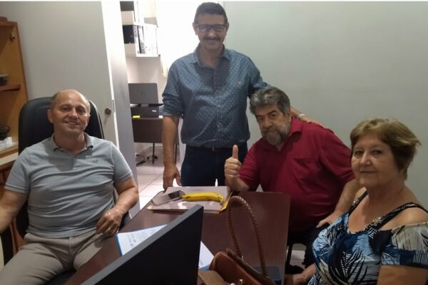Prefeito Rildo da Padaria e Vice Elço da Líder reforçam apoio à ONG AMAR para proteção de animais de rua em São Pedro do Ivaí