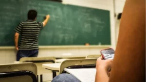 Prefeitura de Cambé abre concurso público para professor com salários de até R$ 4,6 mil