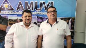 Nova diretoria toma posse na Amuvi