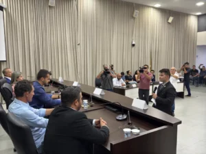 Wellington Gentil assume lugar de Deco na Câmara de Apucarana
